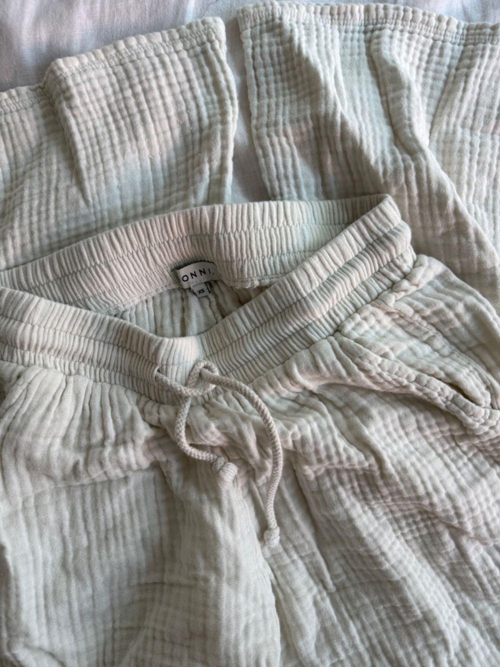 Donni Cream Bubble Pant - Picture 3 of 3